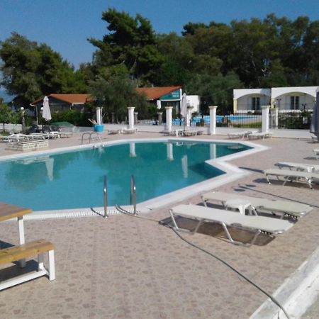 Umbrella Beach Apartments Kavos Exterior photo