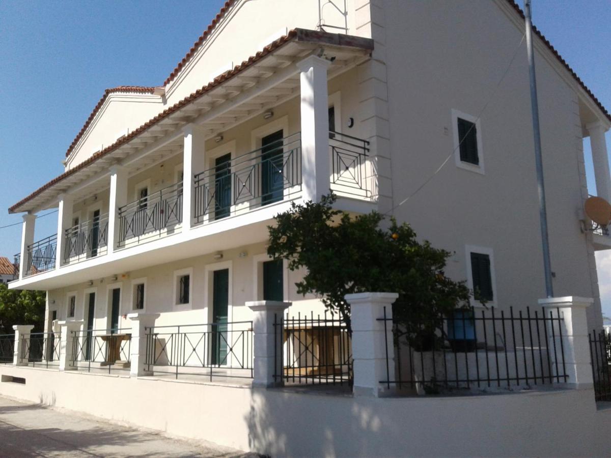 Umbrella Beach Apartments Kavos Exterior photo