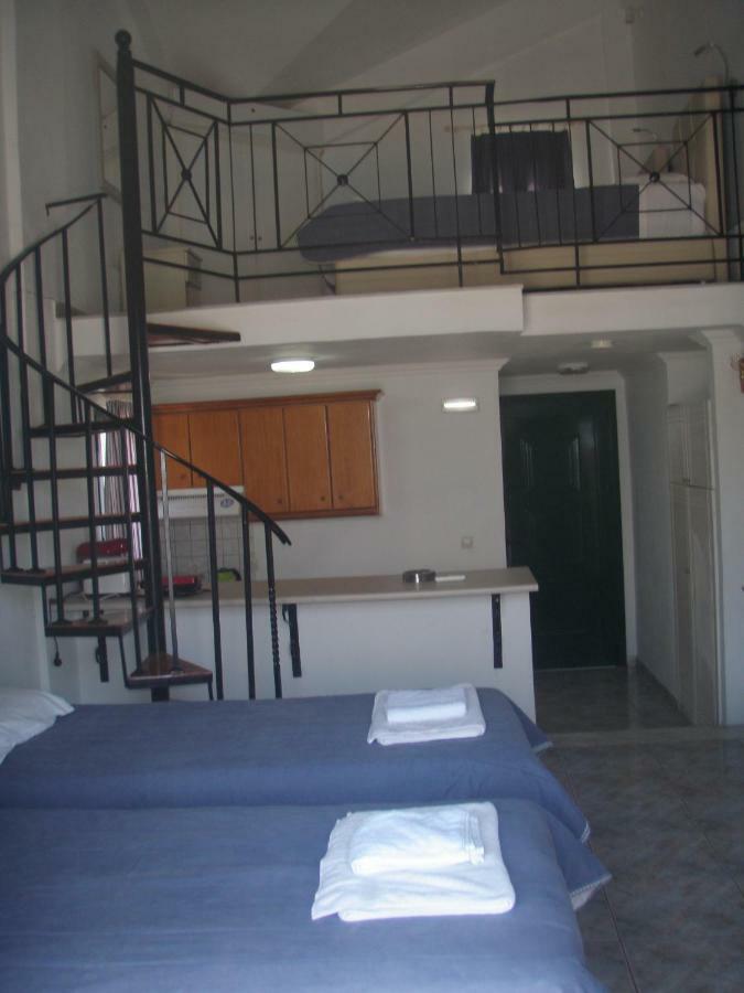 Umbrella Beach Apartments Kavos Exterior photo